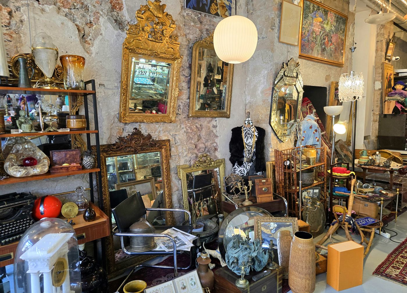 Boutique No Time Vintage à Cannes, photo 2