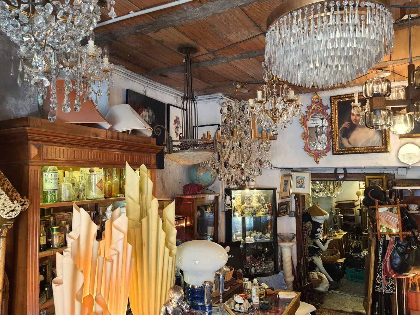 Boutique Relics Antiquités à Cannes, photo 3