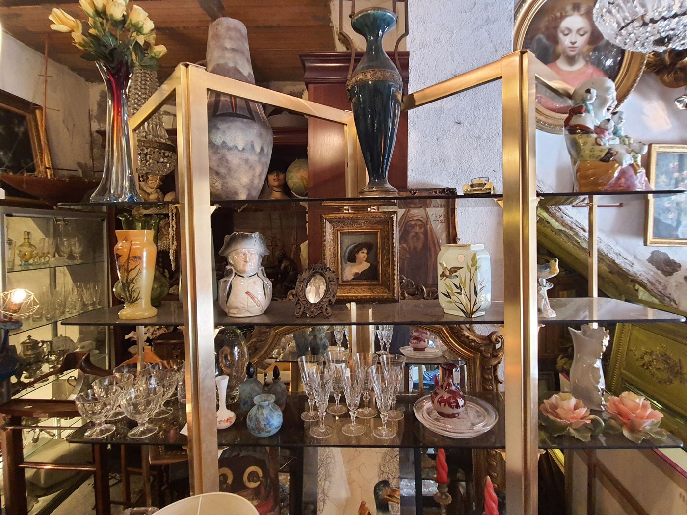 Boutique Relics Antiquités à Cannes, photo 4