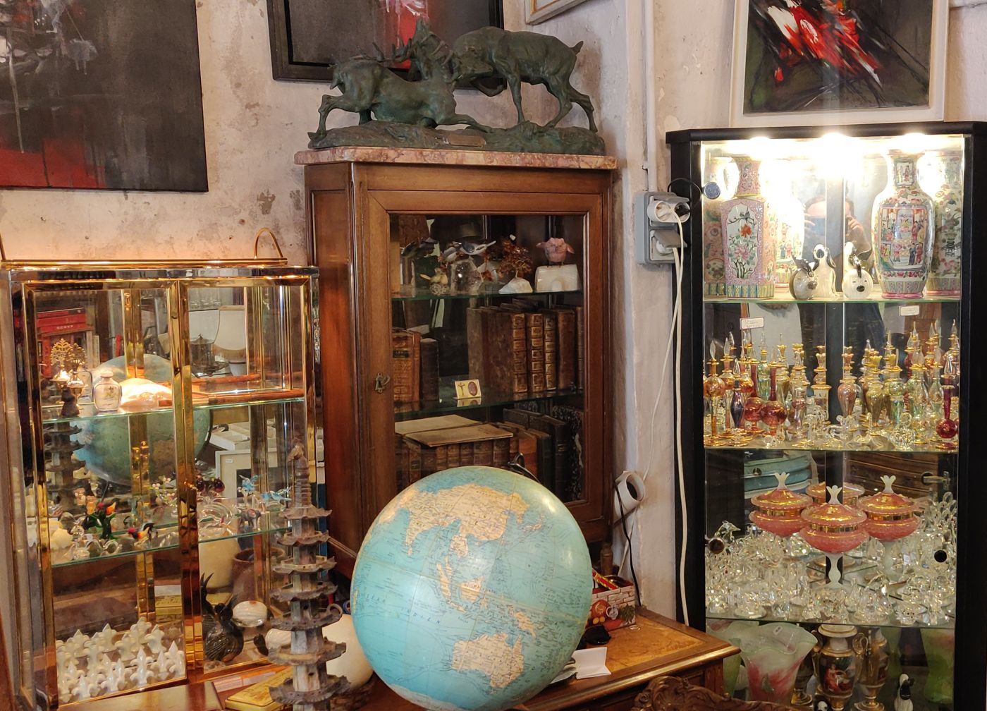 Boutique Relics Antiquités à Cannes, photo 6